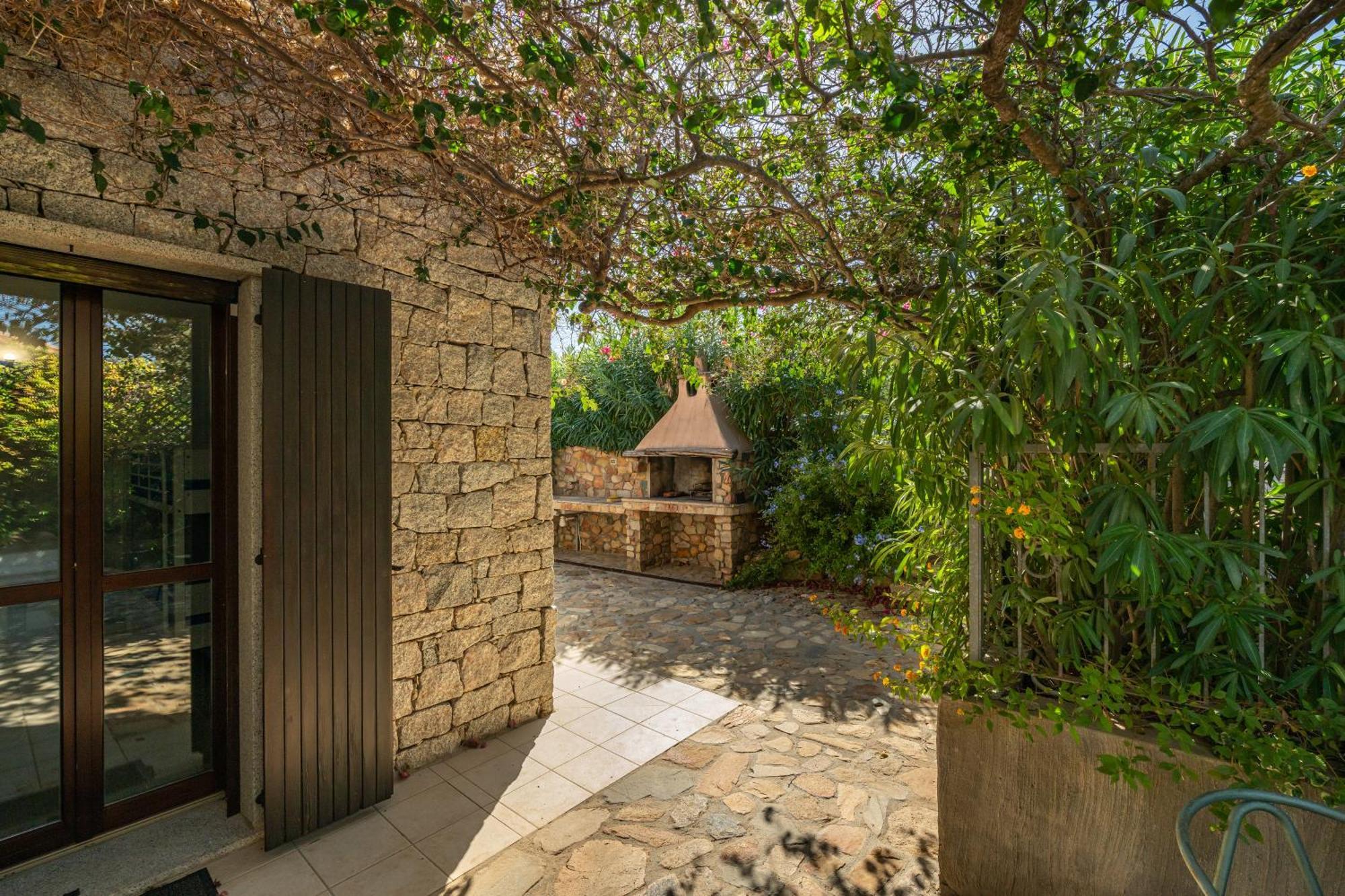 Villa Bouganville Cala Sinzias Кастиадас Экстерьер фото